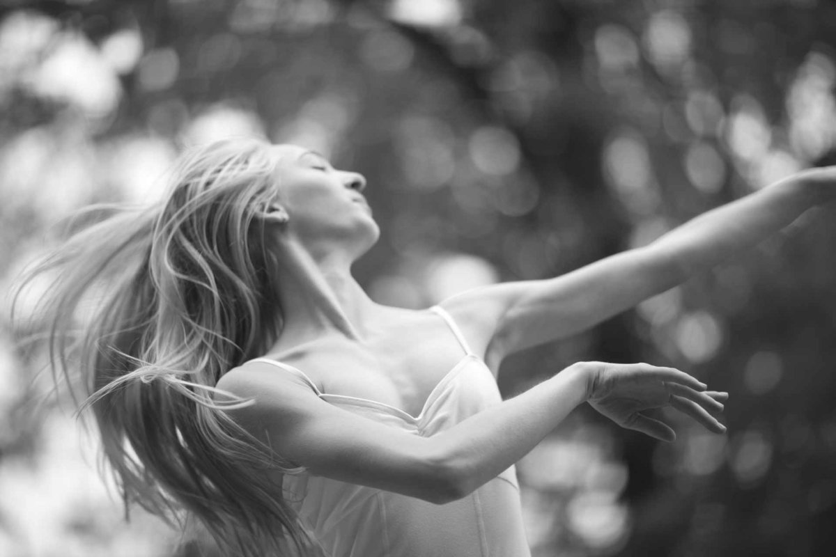 brand-barre-dancer