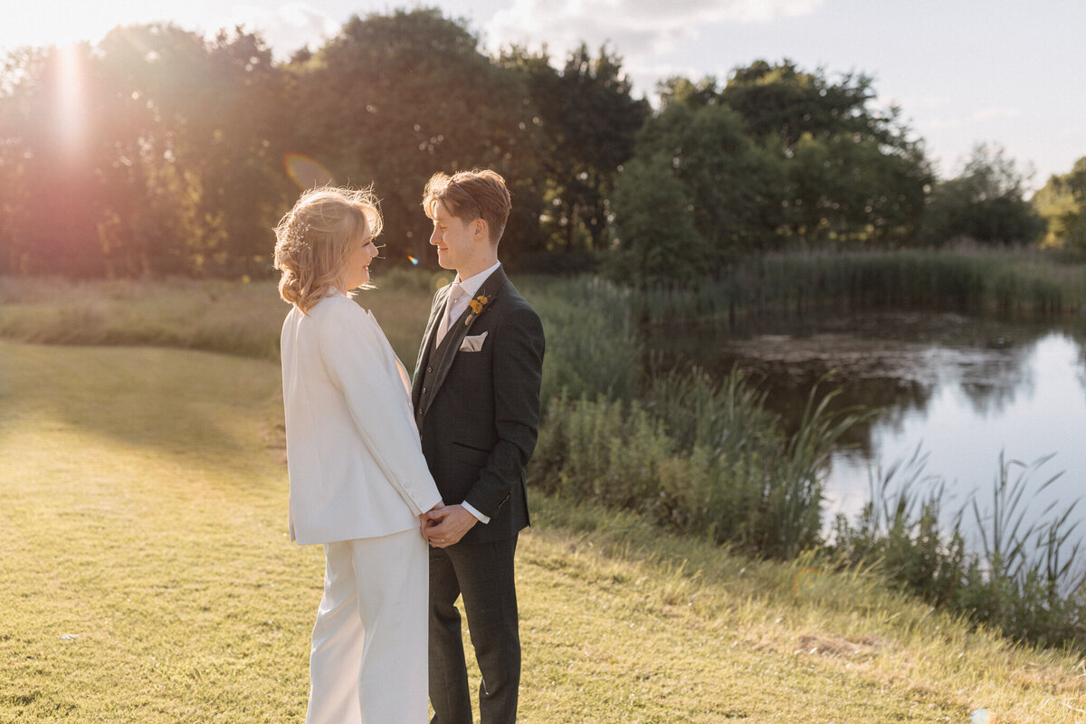 willow_marsh_farm_wedding_photographer-35