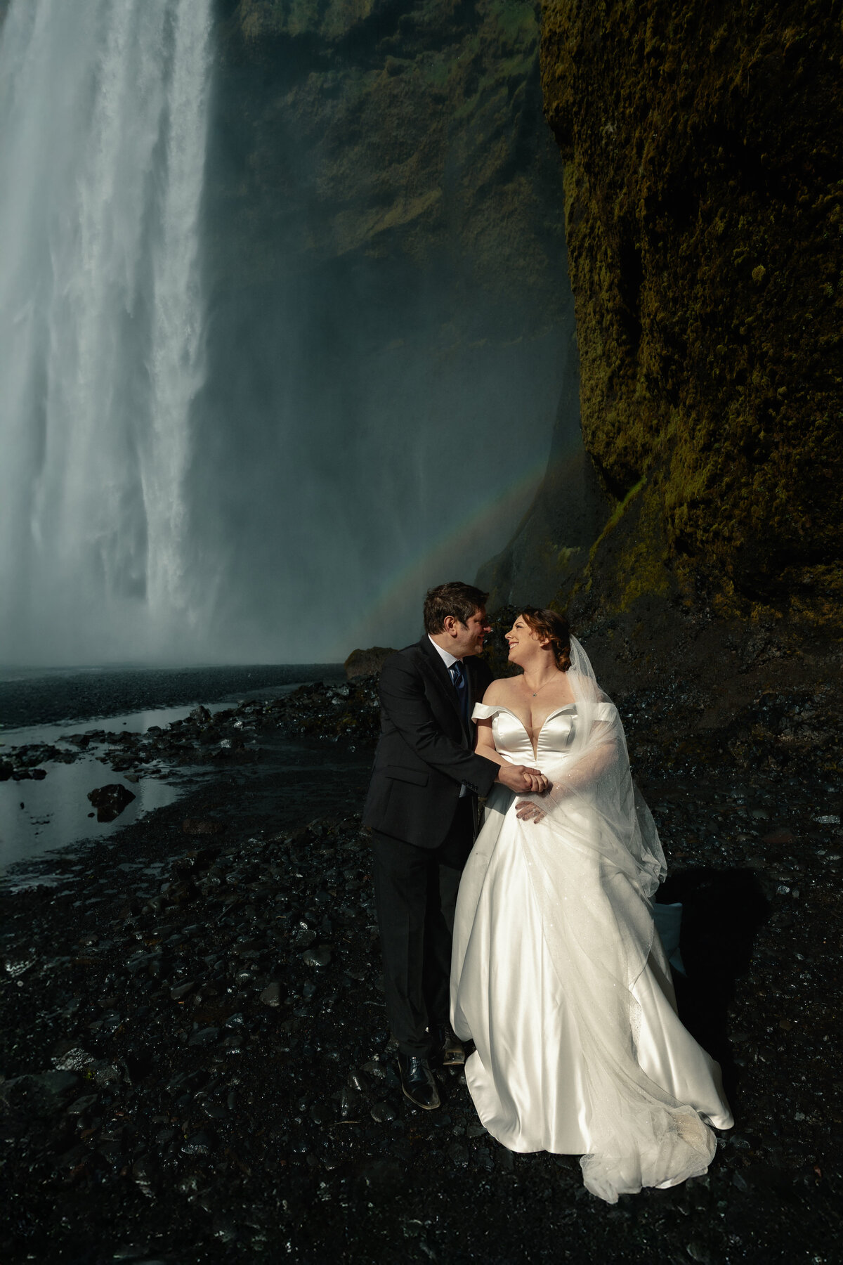 LukeSarahIcelandElopement_Sneak Peeks-53
