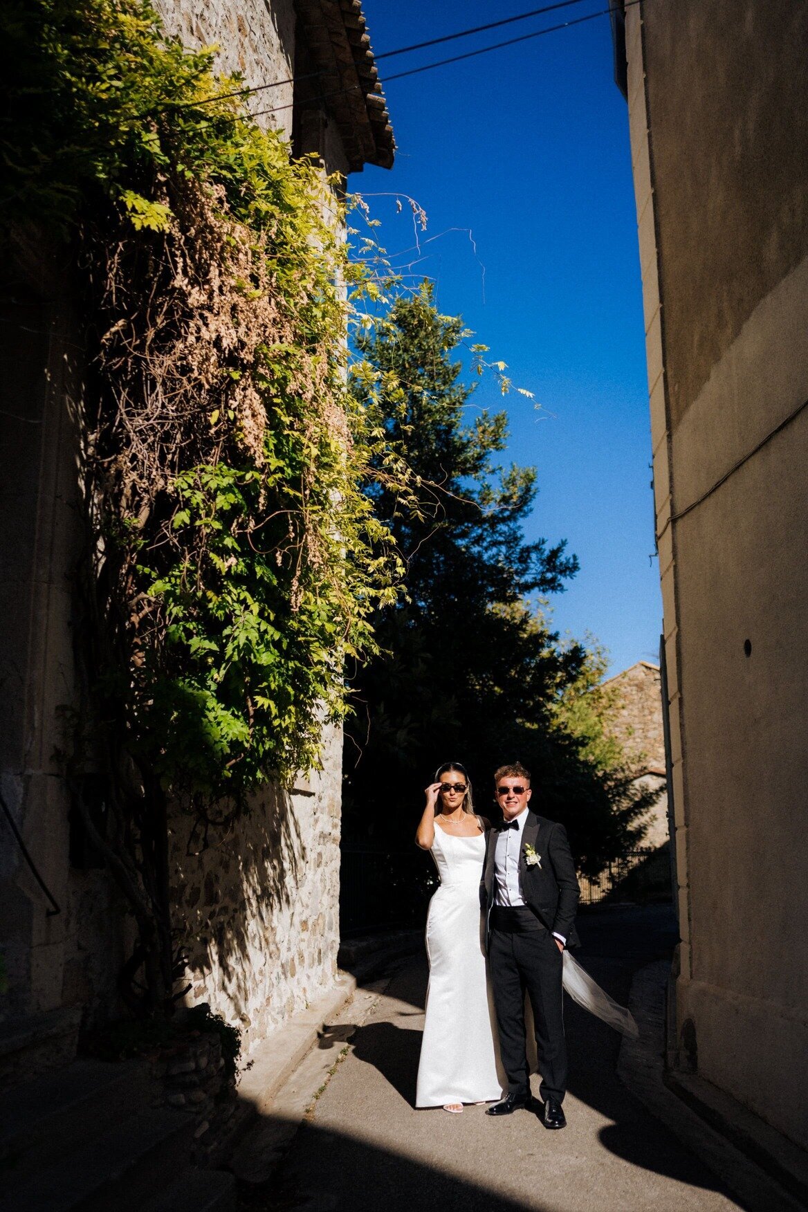 bride-and-groom-church-exit-couple-portrait-france2