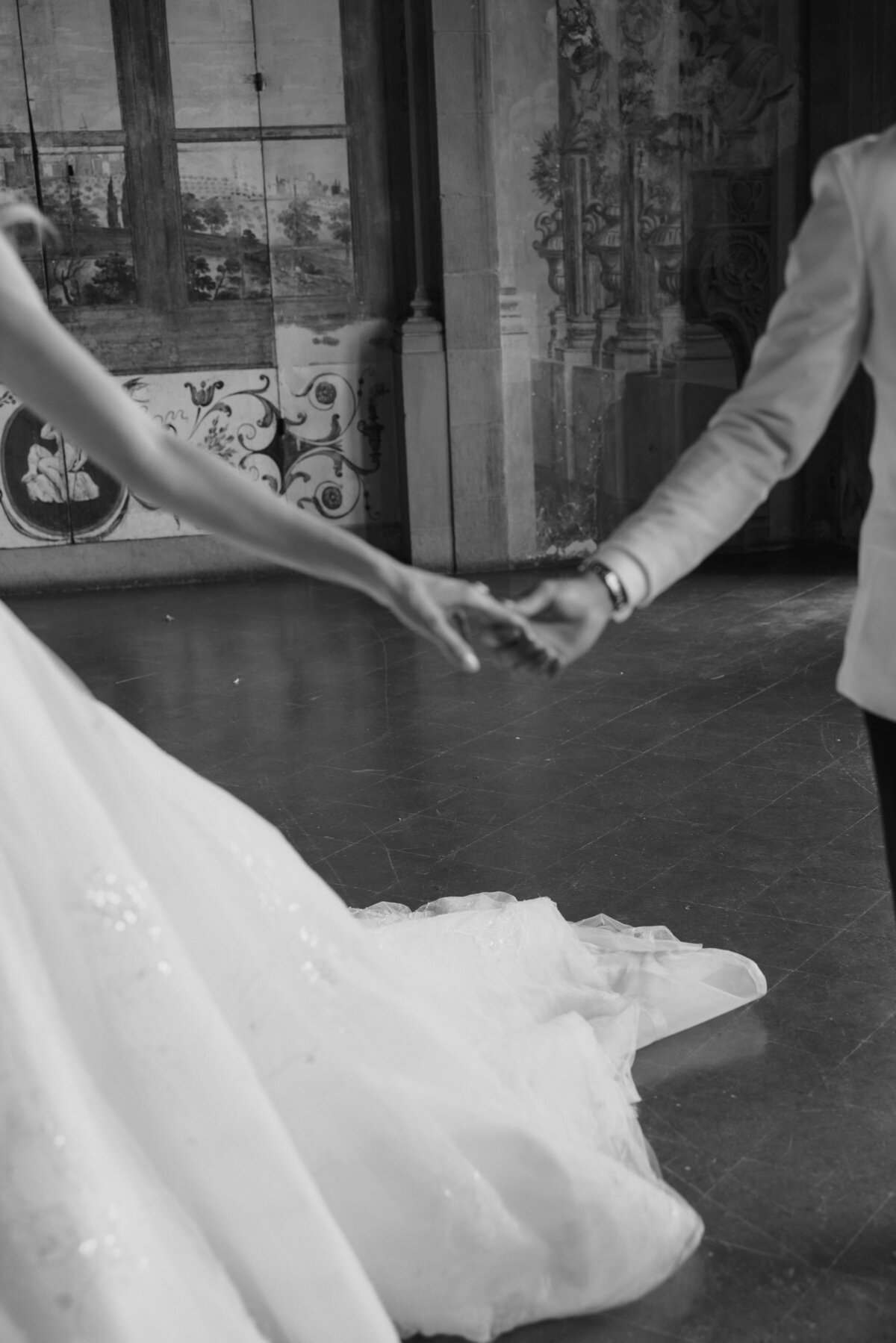 villa-corsini-florence-italy-wedding-larisa-shorina-destination-luxury-photography-442-min
