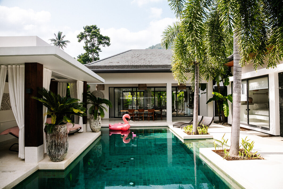 Discover Casa Orientale, a beautiful Balinese-style villa, surrounded by lush vegetation, near Mae Nam in Koh Samui Thailand.