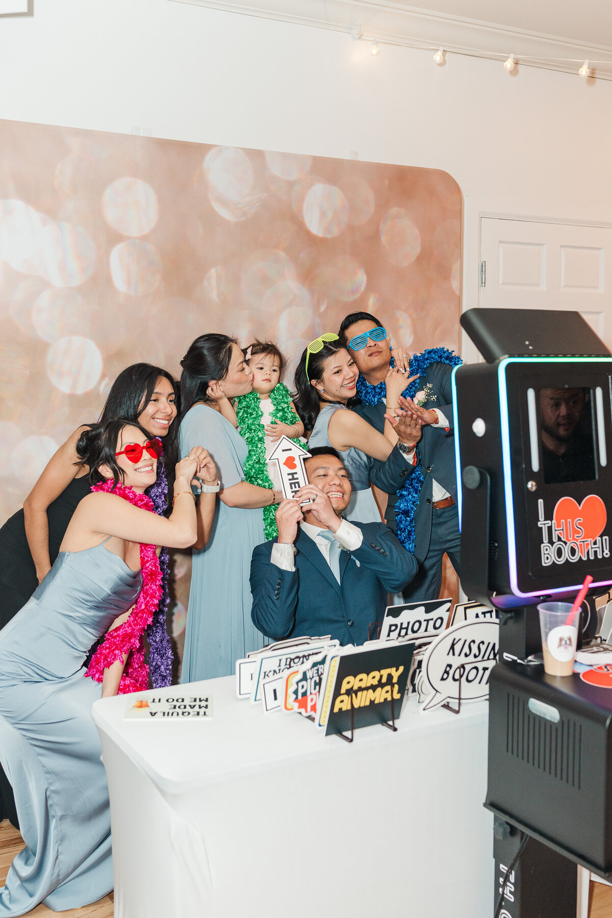 Chateaux at Fox Meadows Colorful Spring Wedding Light and Airy Elena Spraguer Photography  0168