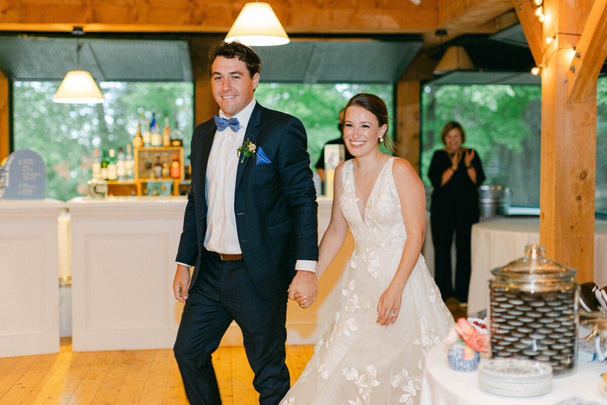 Vermont-Luxury-Wedding-Photographer-Reception-Party_304