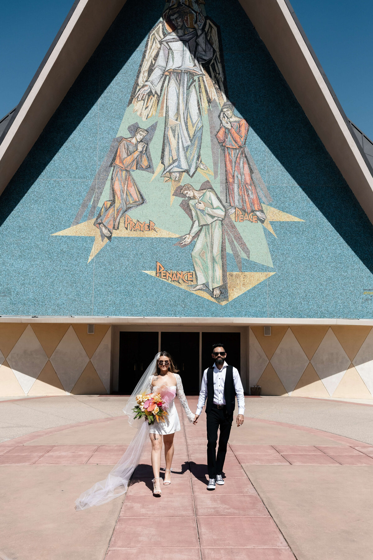 75_riskyexposure_sasha-andy_las-vegas-elopement-photography
