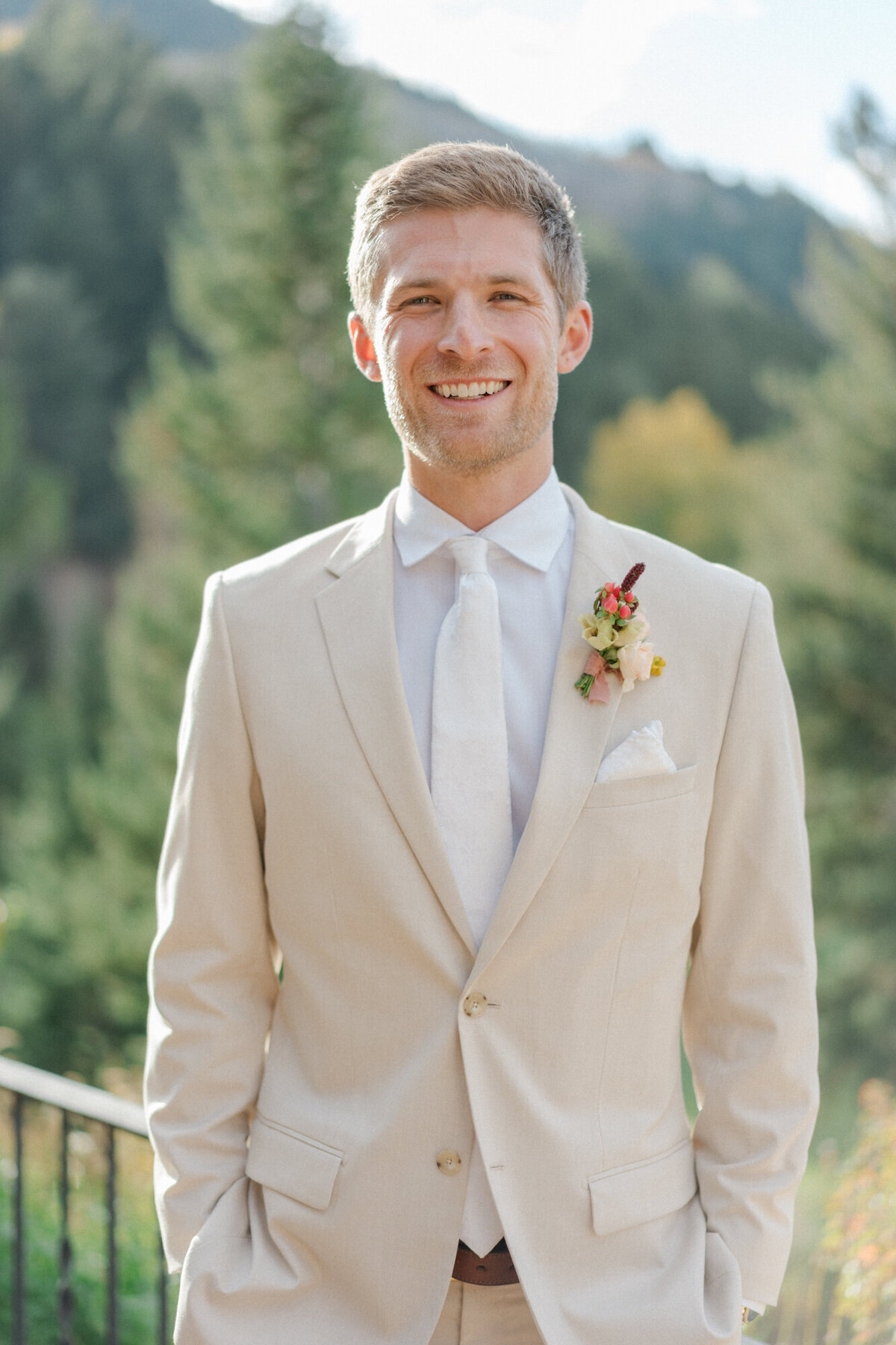 Beaver_Creek_Intimate_Wedding_MaryAnnCraddockPhotography_0044