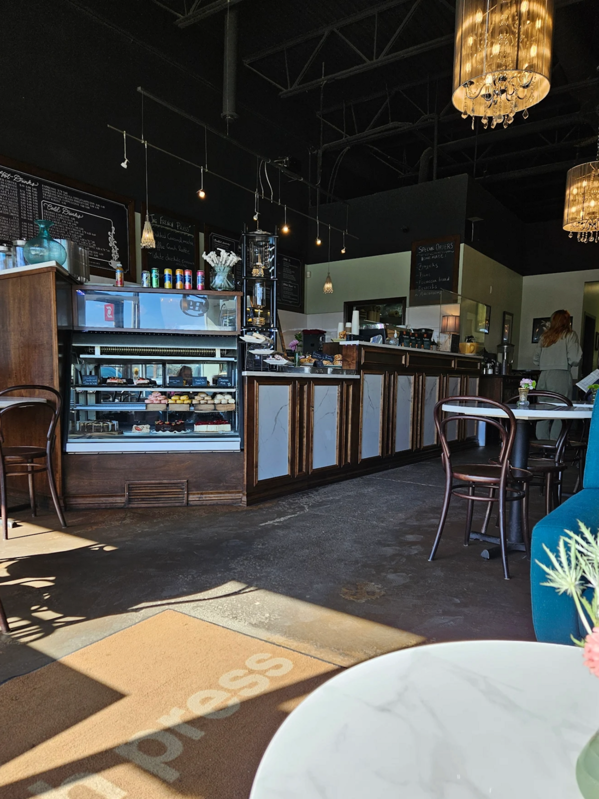 french press restaurant ambiance