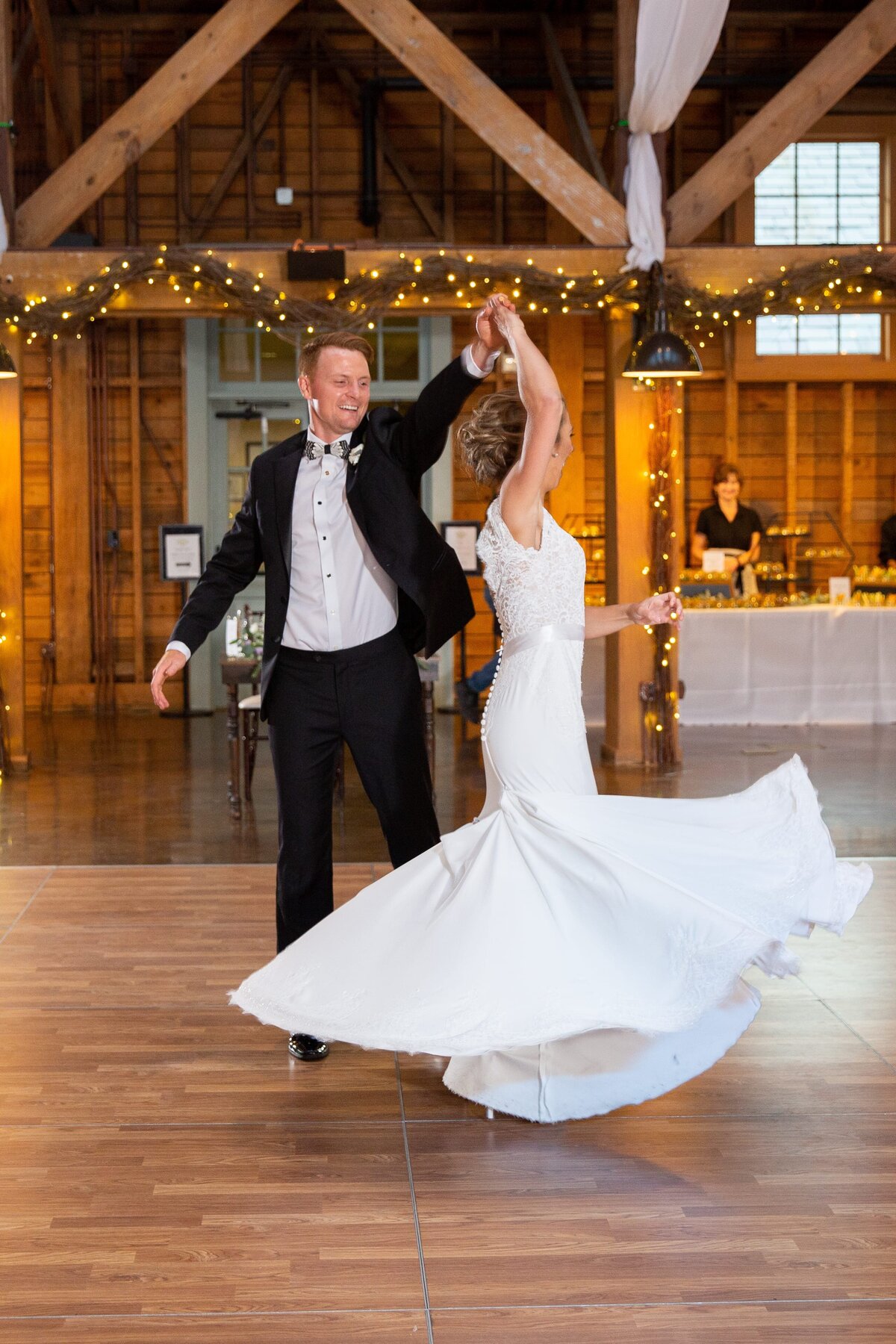 first-dance-fair-barn