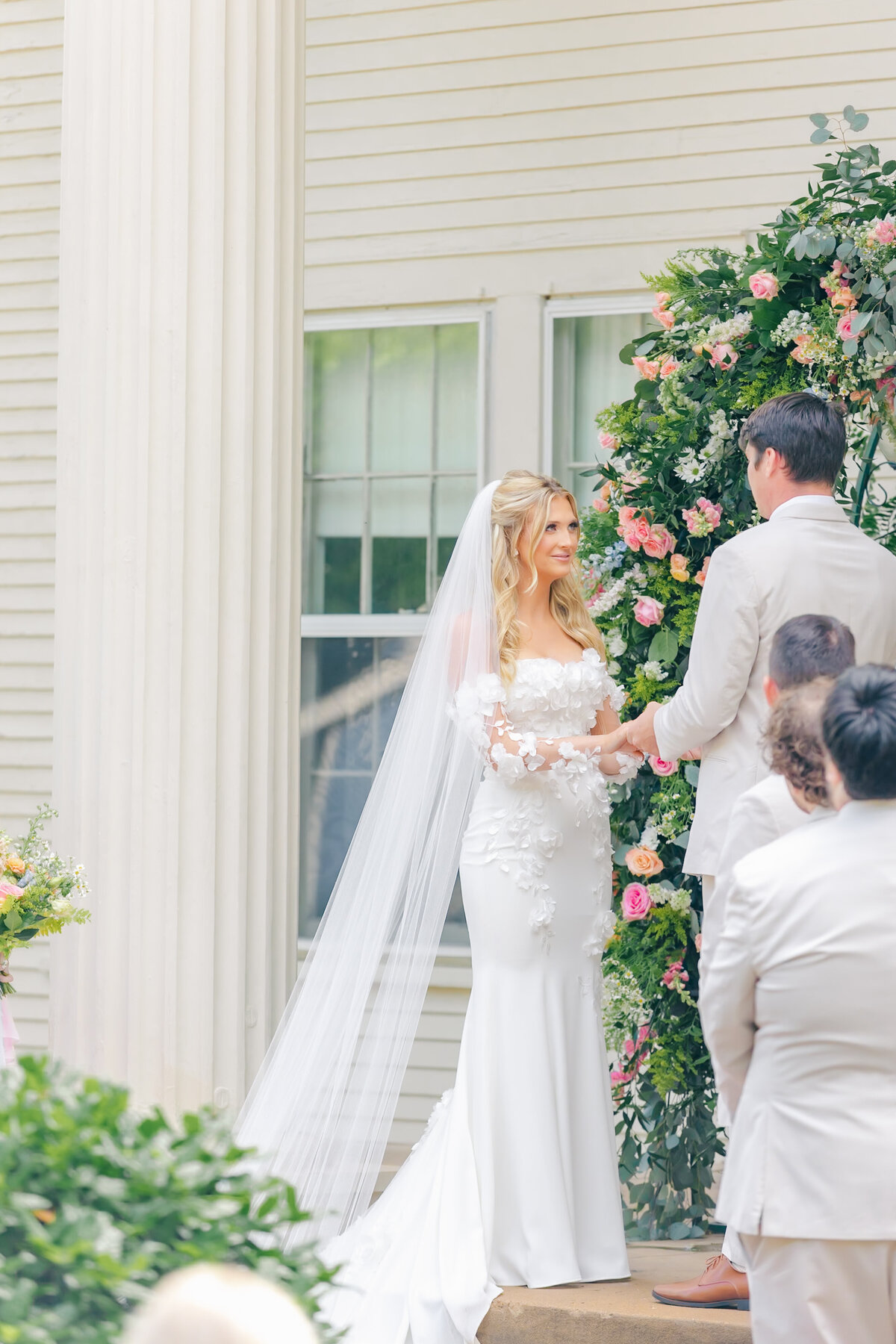 Sneak Peeks Creekside at Colliers End May Wedding | Lauren Elliott Photography | Emily & Kyle Anderson -97