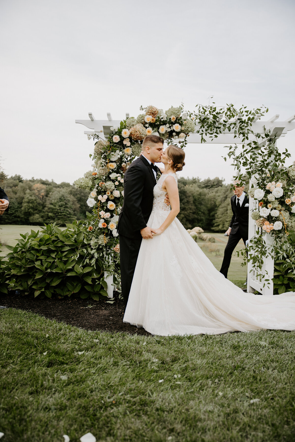 Liam-Victoria-Little Flower Farm-Hopkinton-MA-715