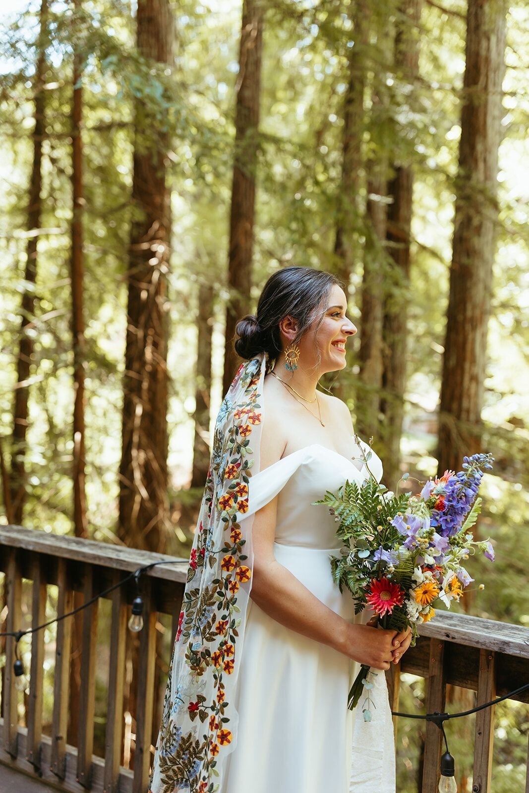 bride-with-embroided-floral-veil