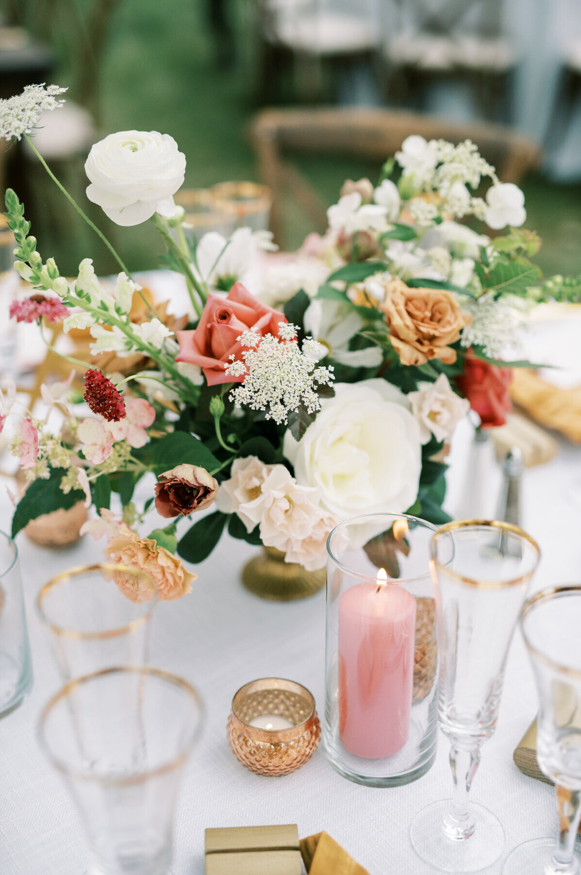 mauve, brown, pink floral centerpiece, studio fleurette, mn river wedding
