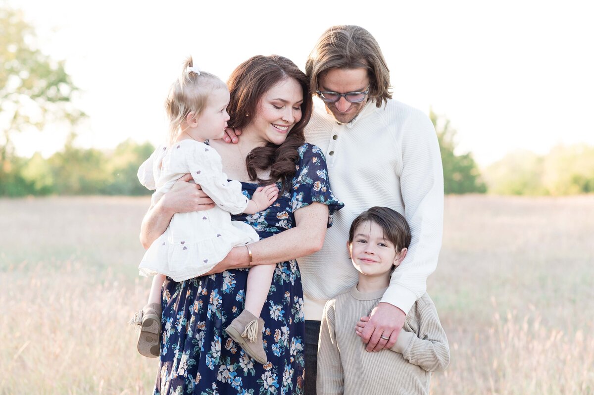 Outdoor Dallas Christmas Family Photos