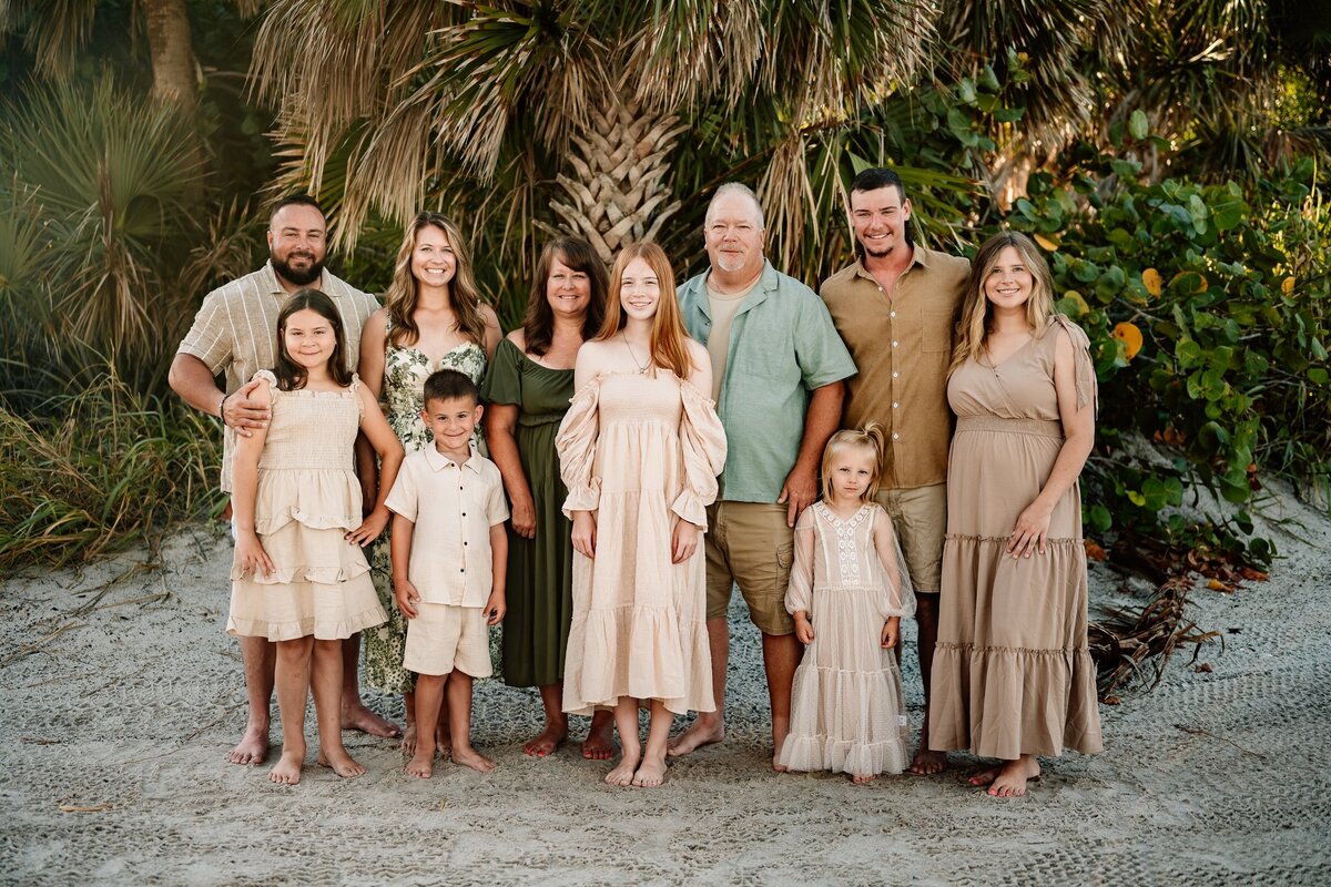 Shantie Family Portraits 2024 - Chasing Creative-1