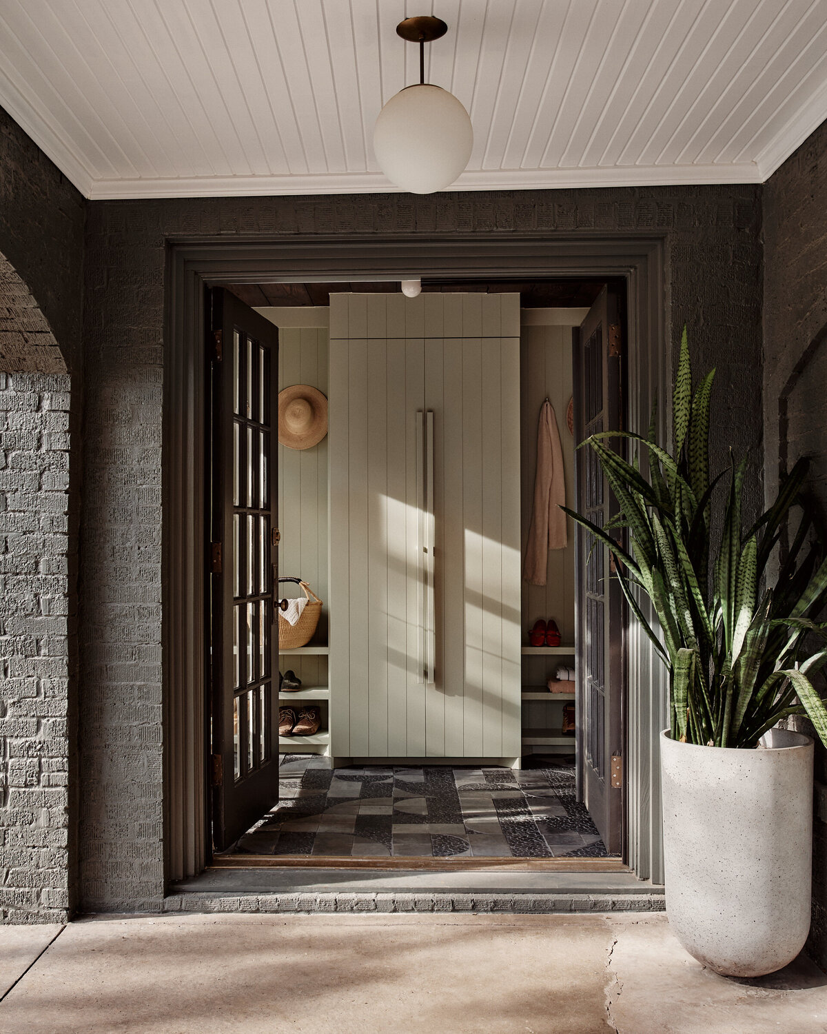 MarosDesigns_Clinton_MudRoom_02__WebSafe