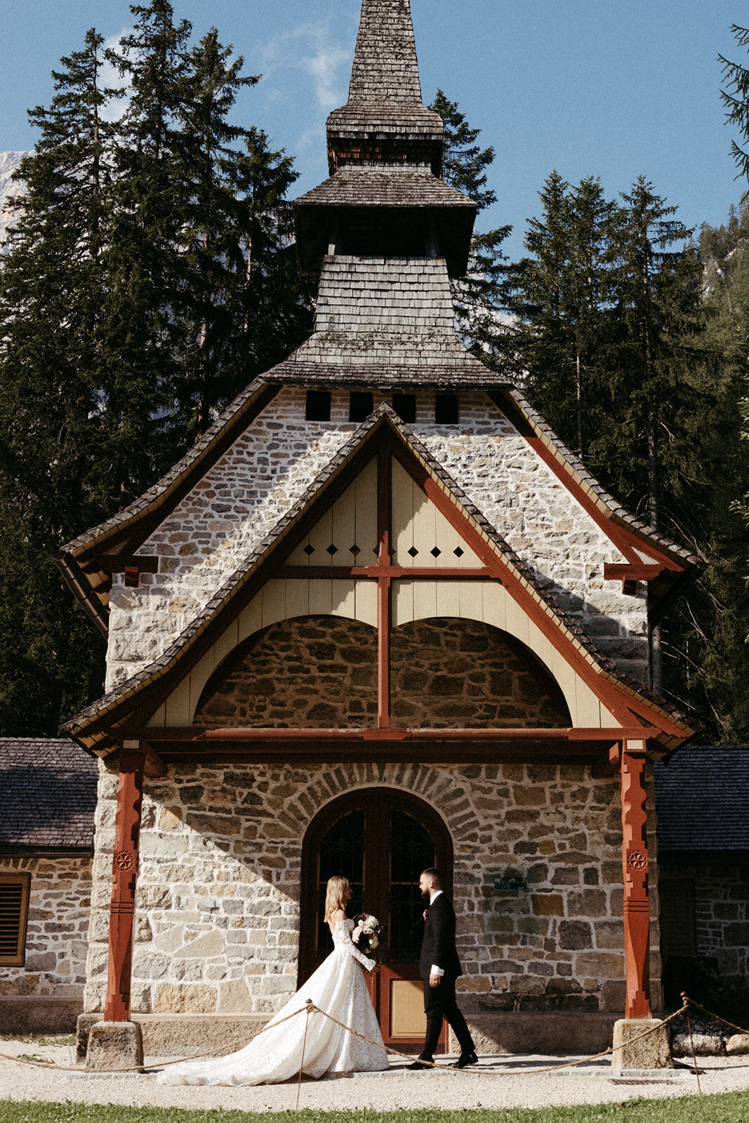 LagoDiBraies-DallinHassard-9403