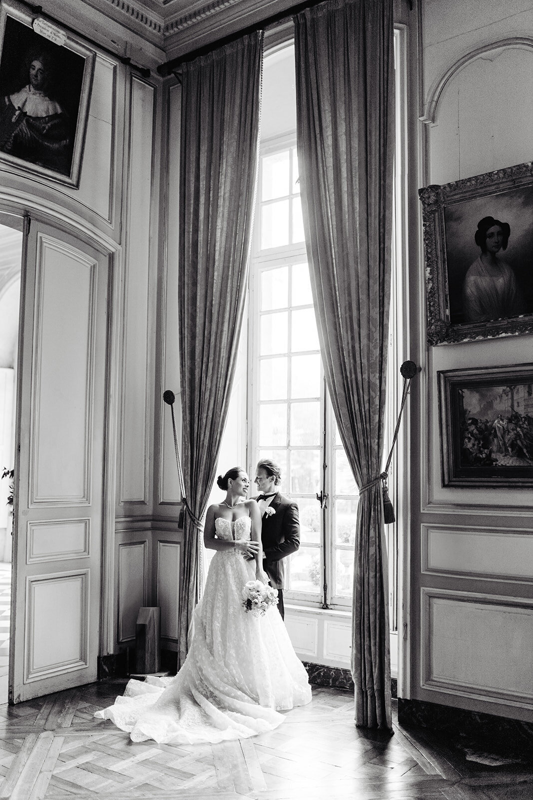 MorganeBallPhotography-Wedding-ChateauChamplatreux-SandyDavid-05-lovesession-359-7331_websize