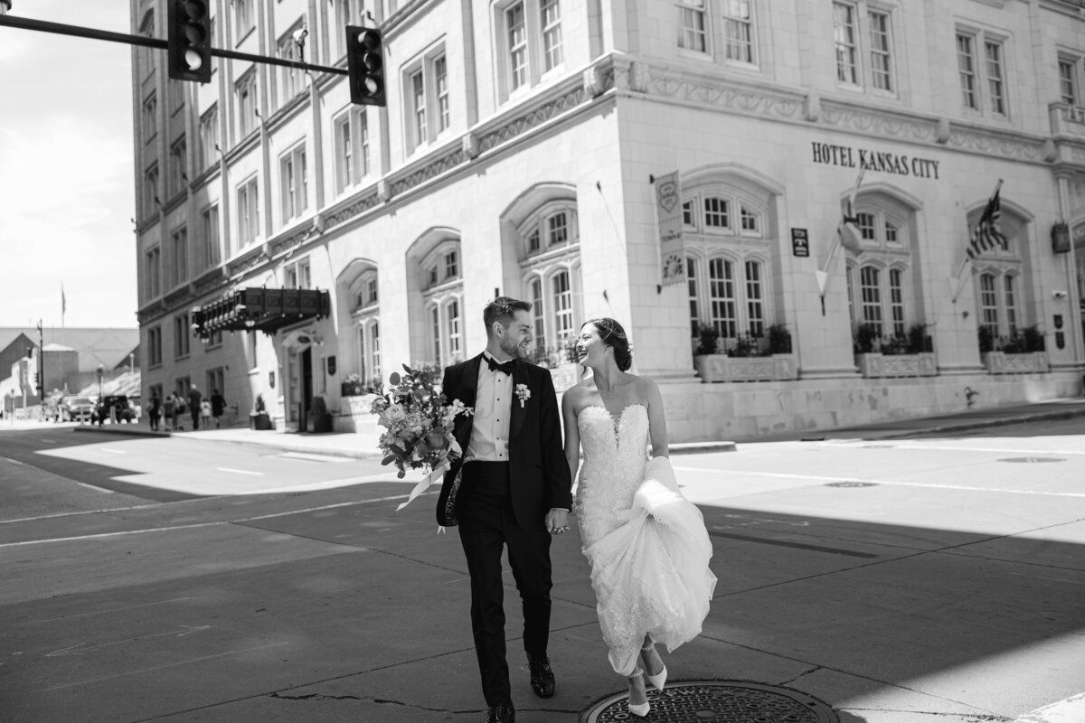 luxury hotel kansas city wedding -44