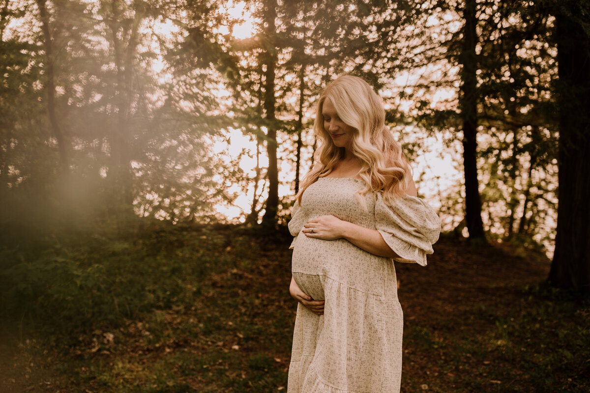 alex-maternity-muskoka-spring-photography-12