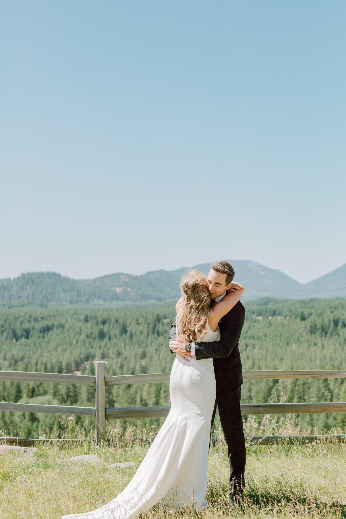 Suncadia Wedding-Swiftwater Cellars Wedding Photographers-Something Minted Photography-24