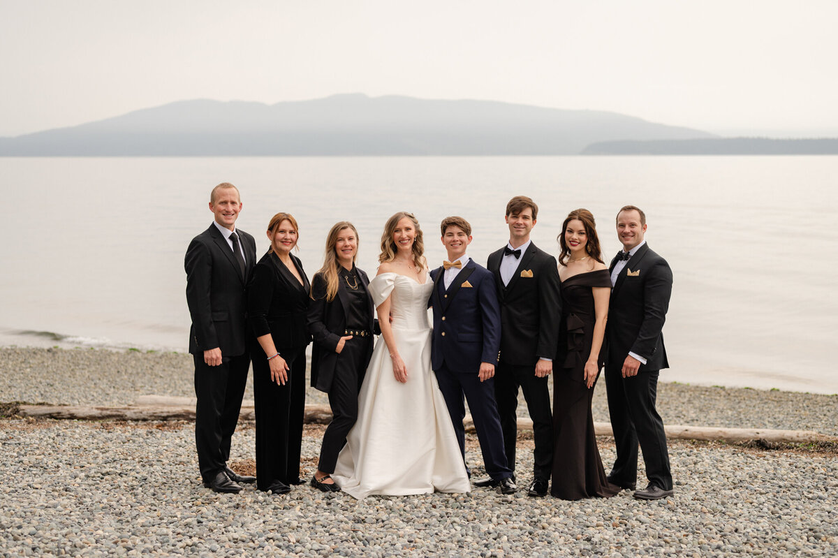 Bellingham-Cruise-Terminal-Wedding_Caylie-Mash-Photography_AB08