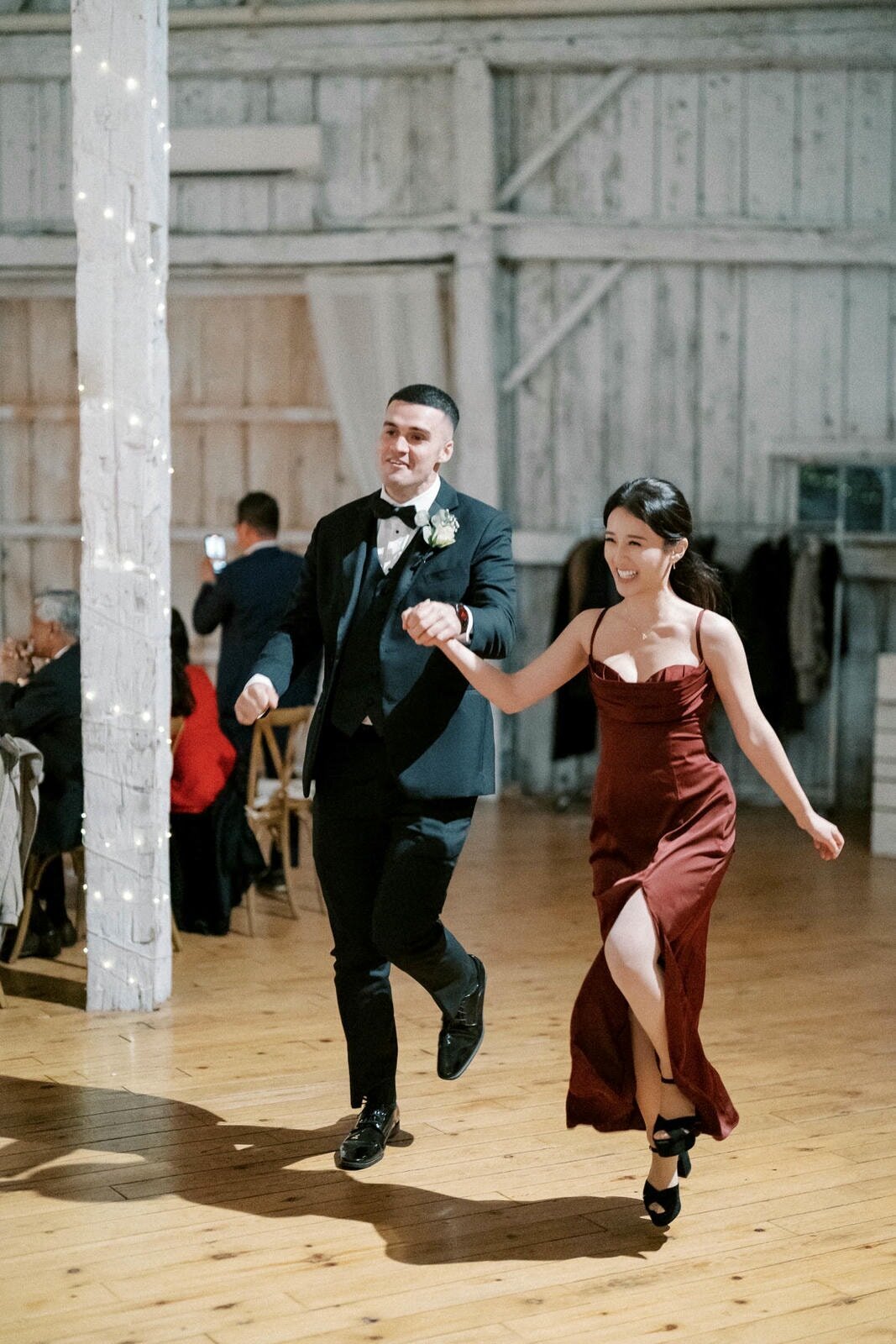 W11-Wedding-Photos-Caledon-Valley-Estate-Eleanor-and-Michael-2024-11-02-2500px-1198