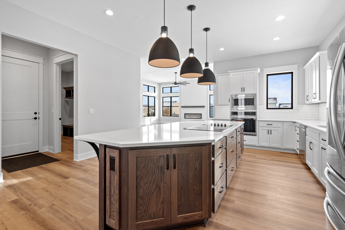 11-130 407 2nd St NW