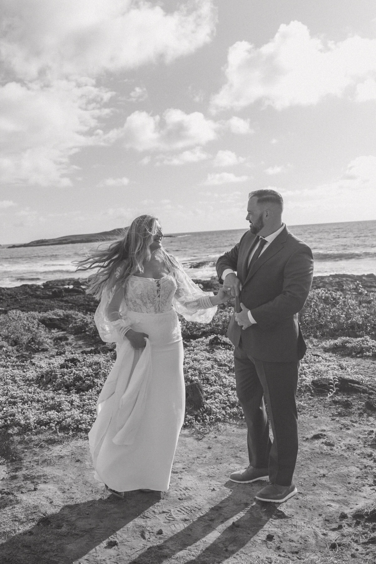 Elopement Photos in Oahu Hawaii