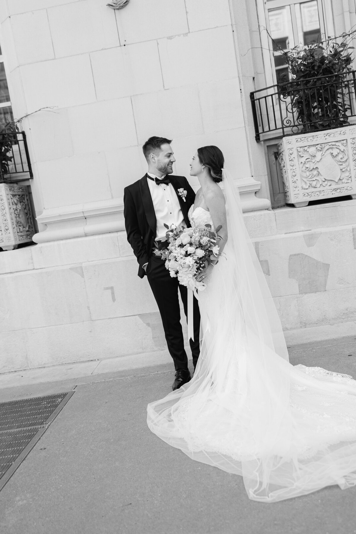 luxury hotel kansas city wedding -41