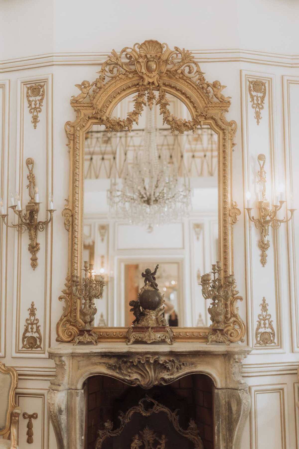 Chateau-decor-south-of-France