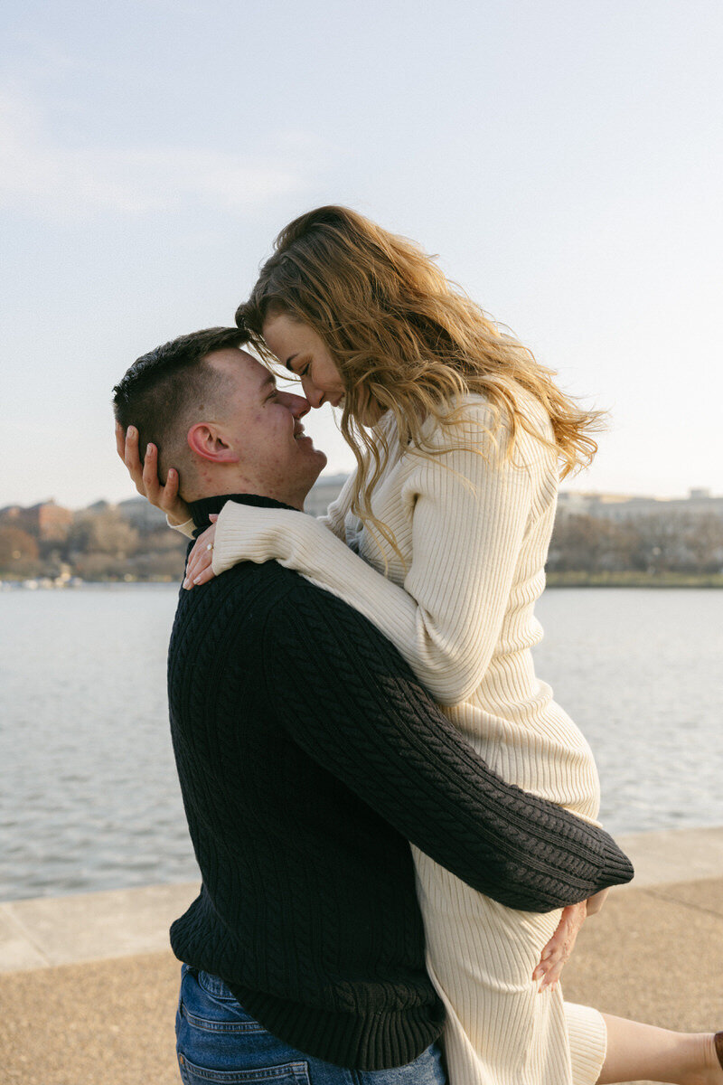 A sunrise engagement session at the Jefferson Memorial