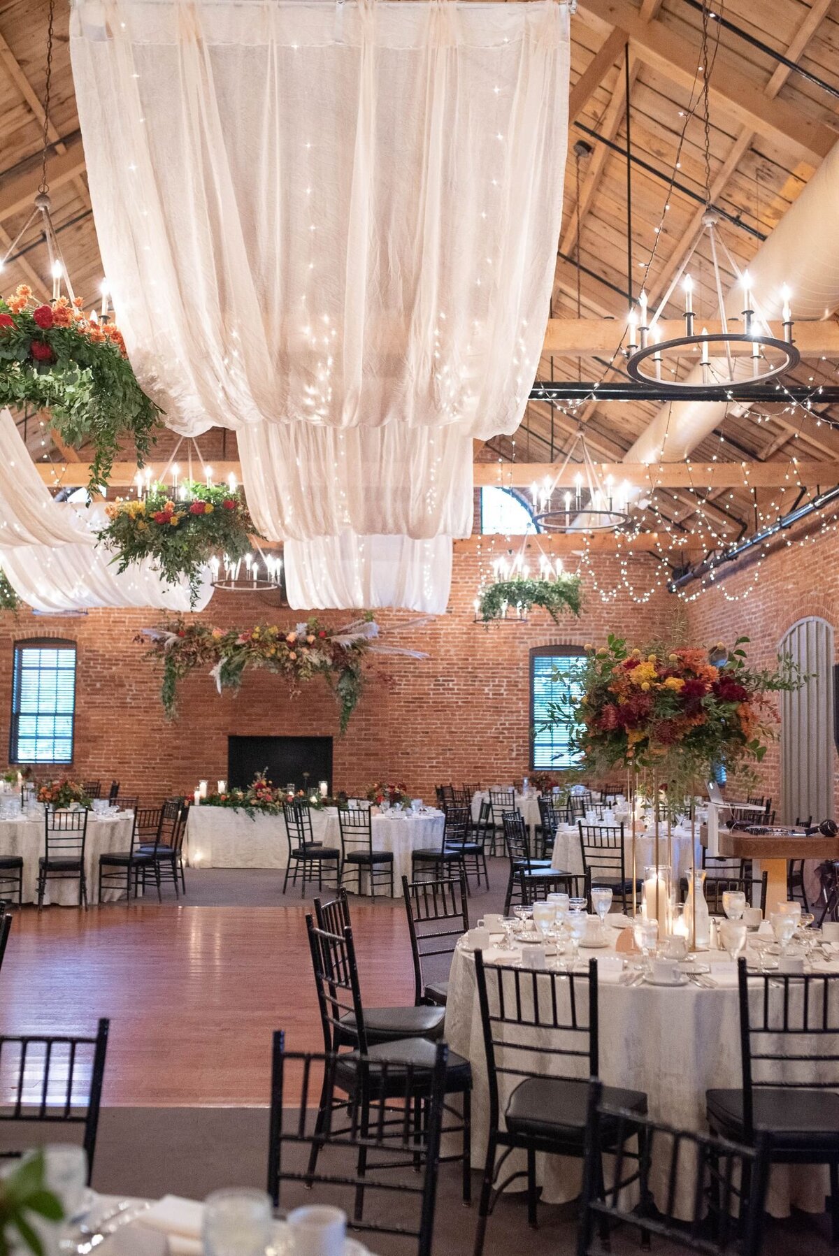 cork-factory-hotel-wedding-reception-03
