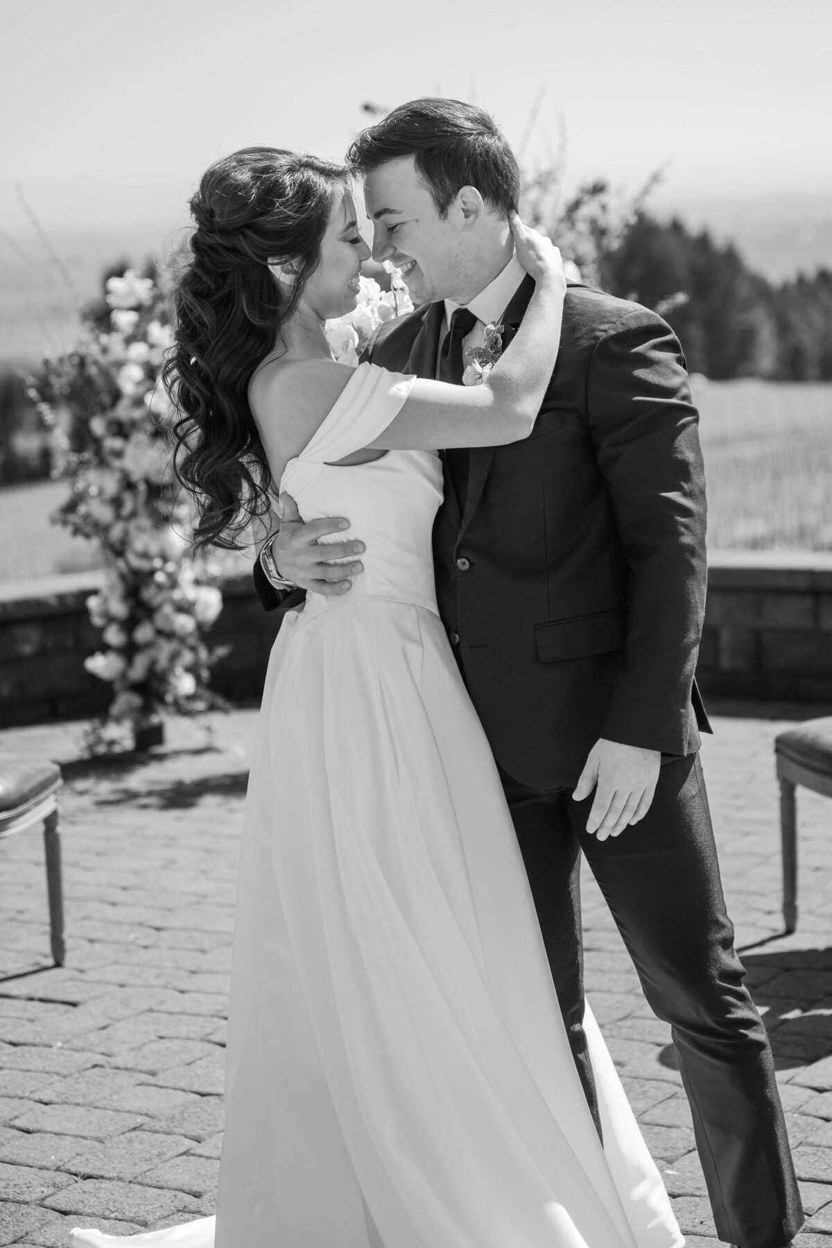 couple oregon wedding