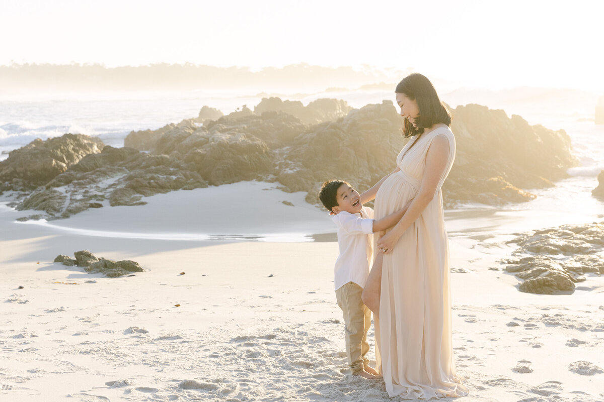 PERRUCCIPHOTO_PEBBLE_BEACH_FAMILY_MATERNITY_SESSION_18