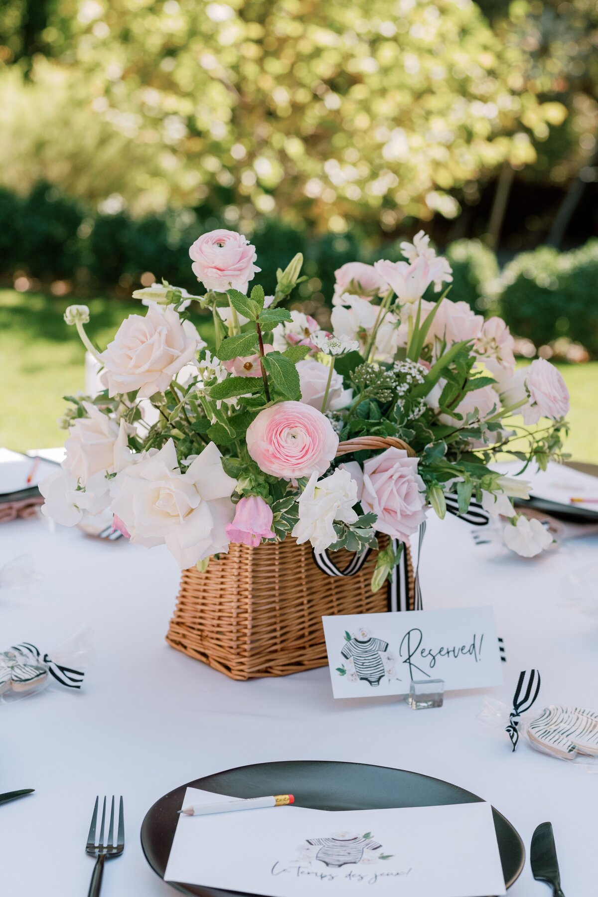 basket centerpiece