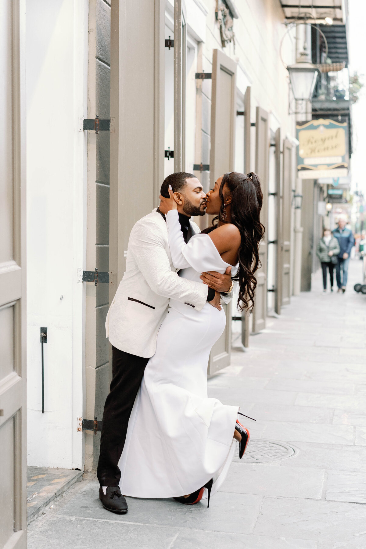 Ultra-Glam-New Orleans-French-Quarter-Engagement-Session-Photos-09553