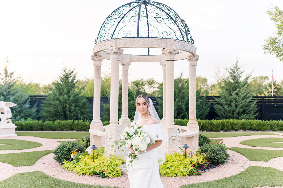 Lorena Ferraz and Gustavo Antonio Wedding _ Marissa Reib Photography _ Tulsa Wedding Photographer-902