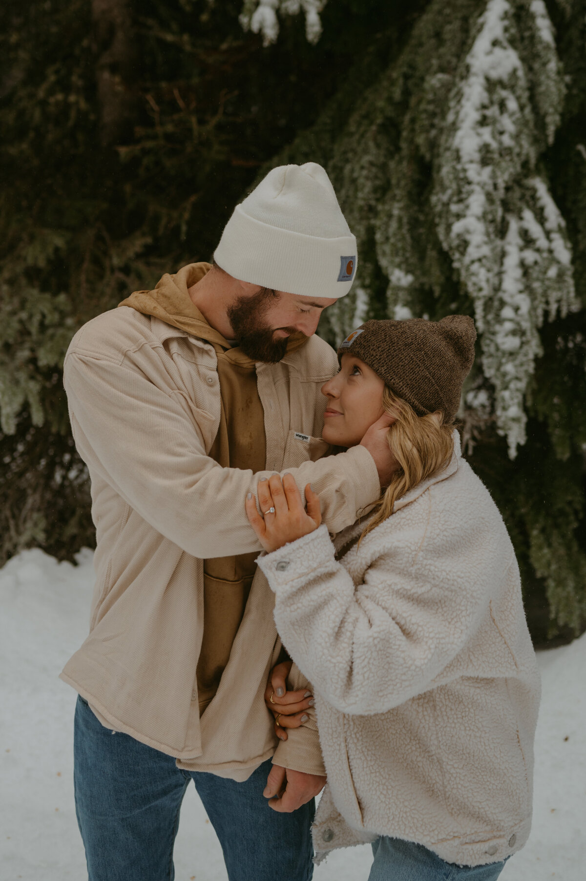 Oregon-Snow-engagement-photos-30