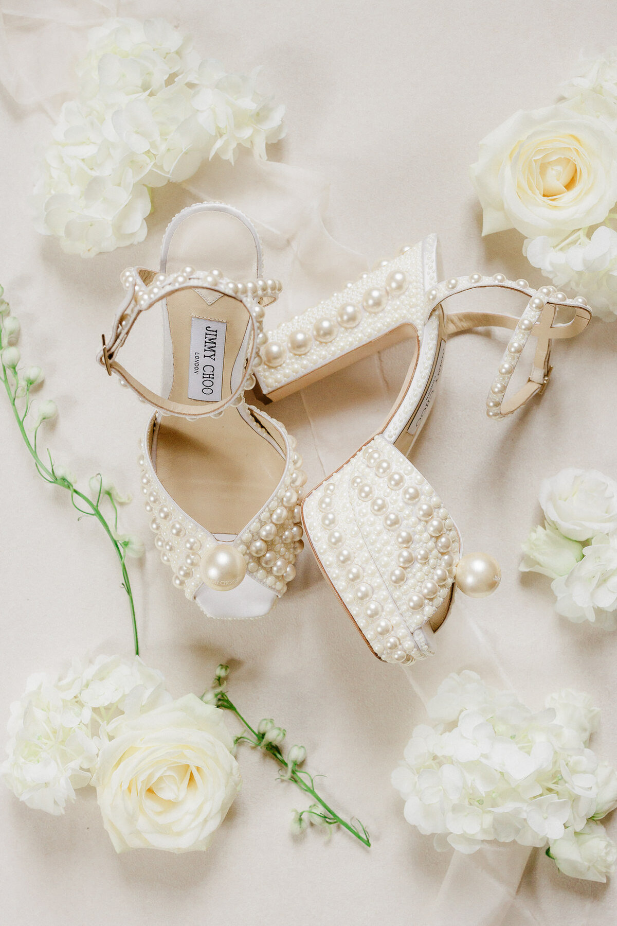 Modern_Chic_Chateau_Valouze_Destination_Wedding_Photographer-62