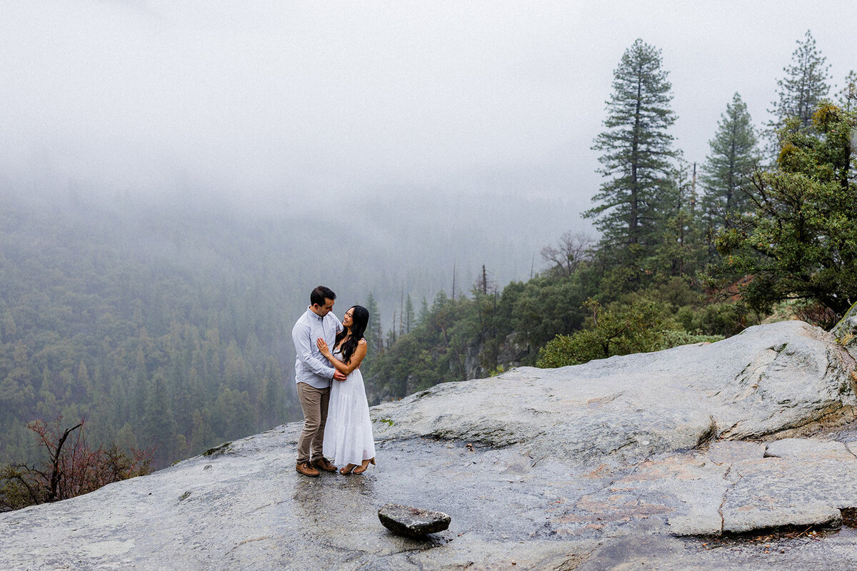 AJ Photography Armando Nevarez Yosemite California Engagement Photography Adventure Emotive Documentary6 (116)