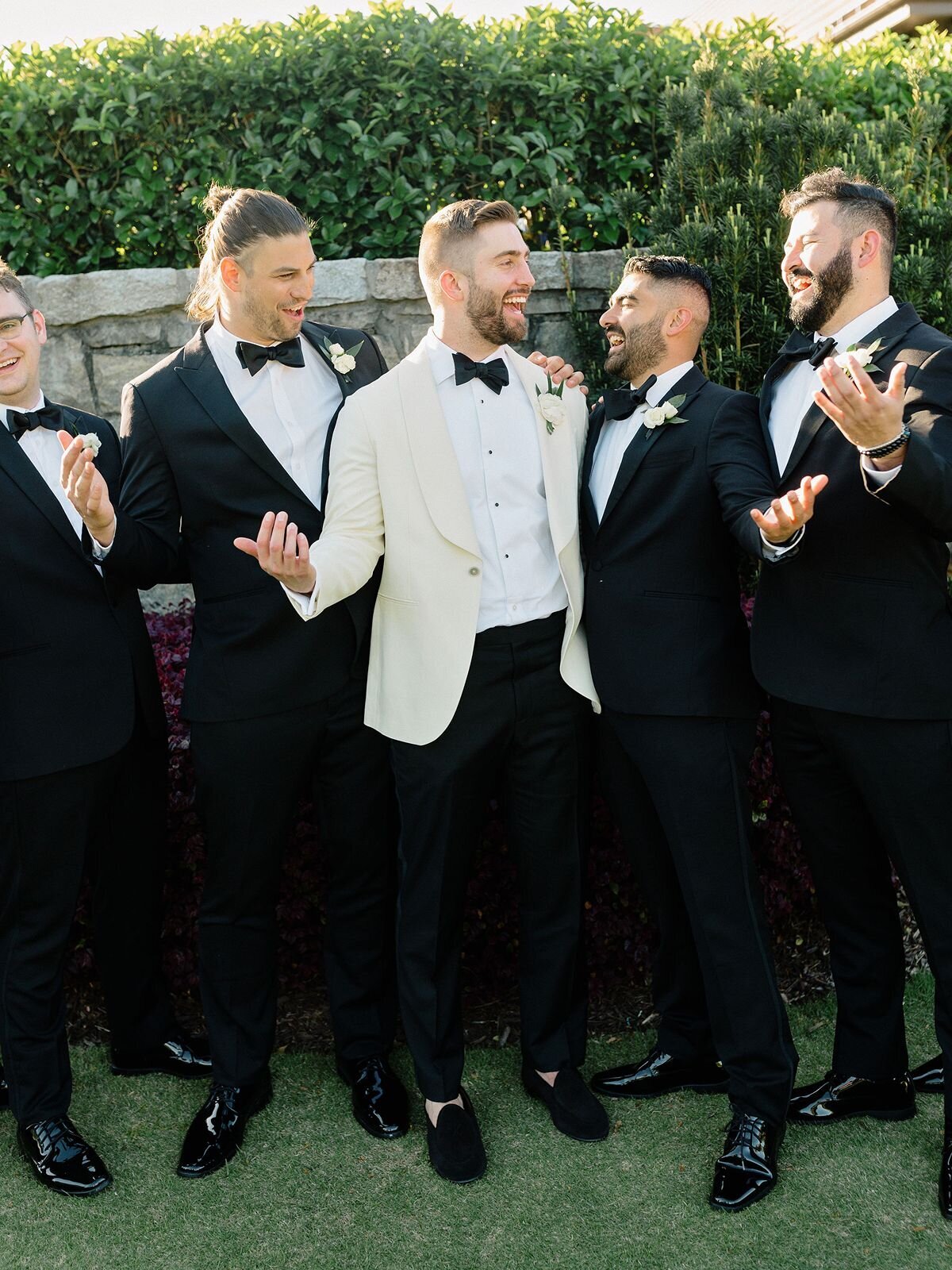 groom-groomsmen