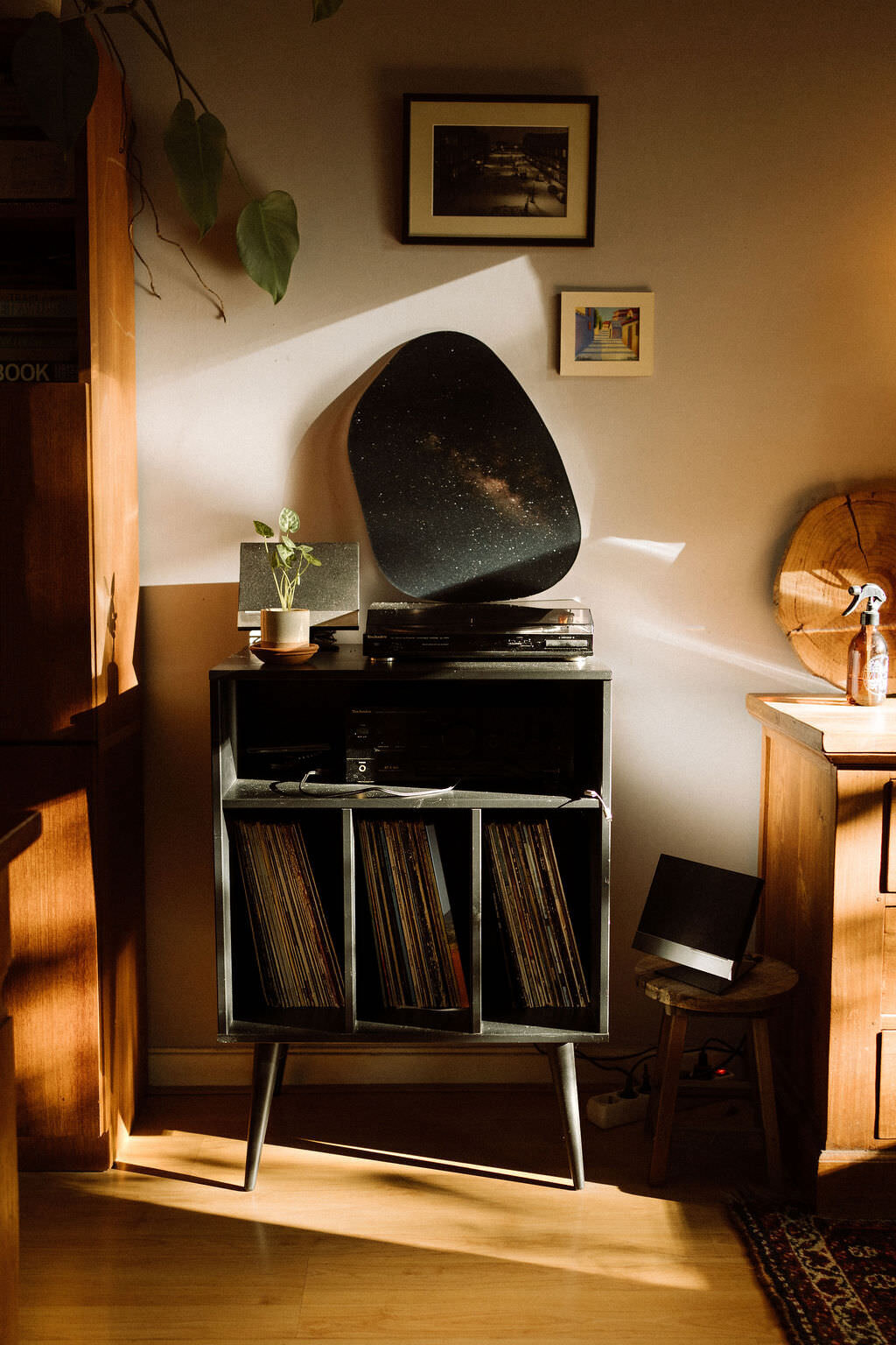 Interieur lifestyle fotografie - platenspeler 