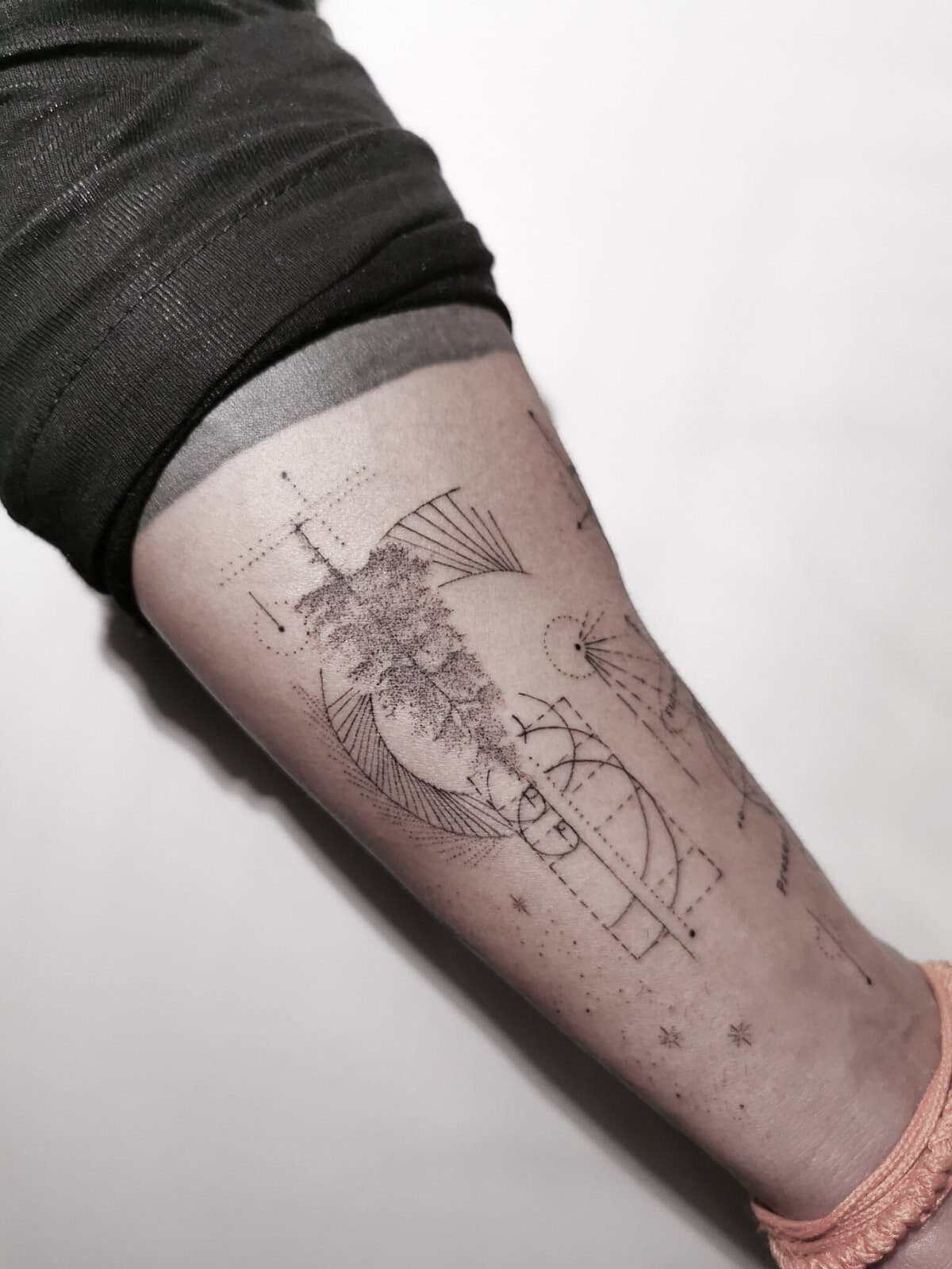 single needle tattoo, dotwork tattoo, geometric tattoo
