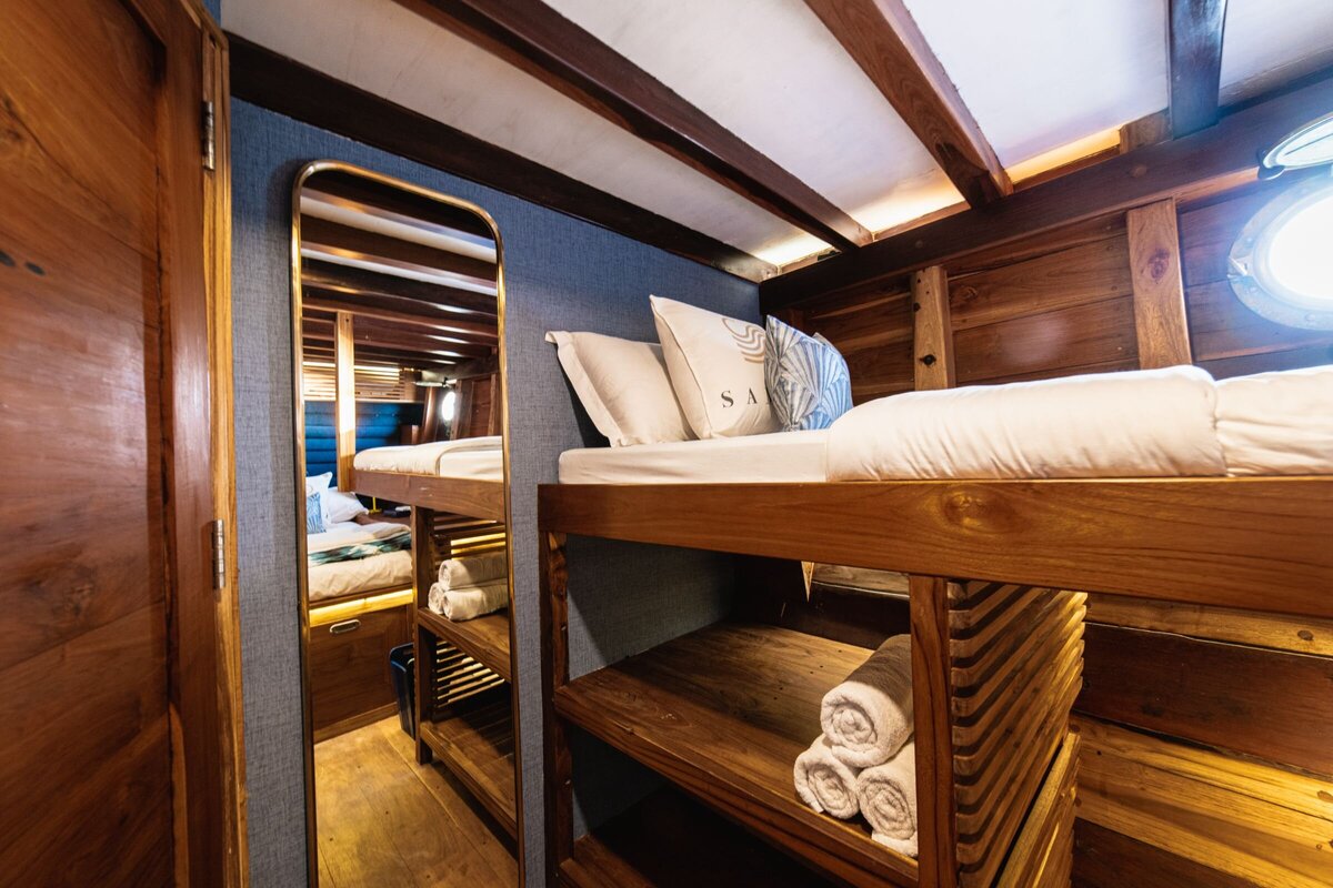 Samara-II-Luxury-Yacht-Indonesia-16