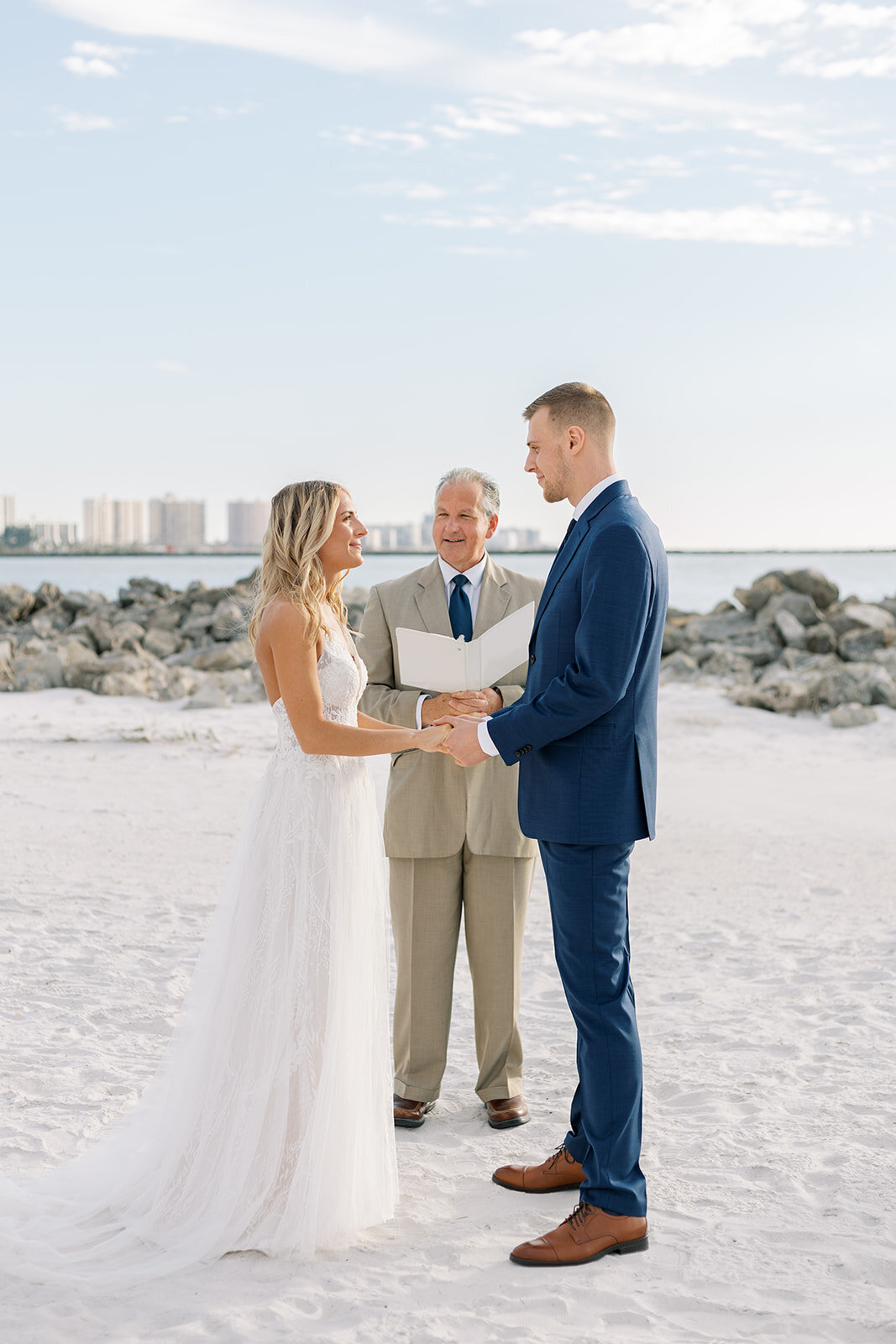 miranda-rose-photo-chantilly-chic-beach-elopement-2