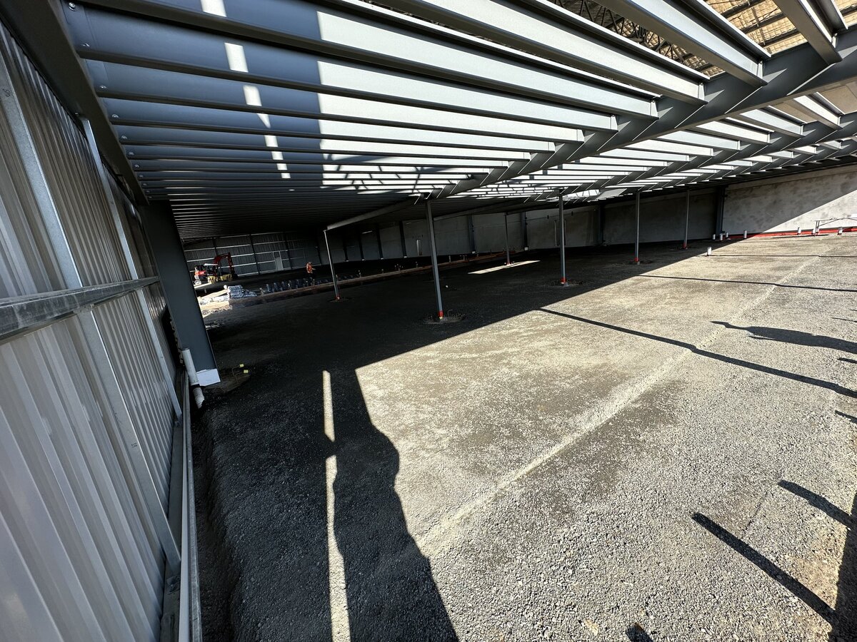 Few_&_Far_Warehouse_1
