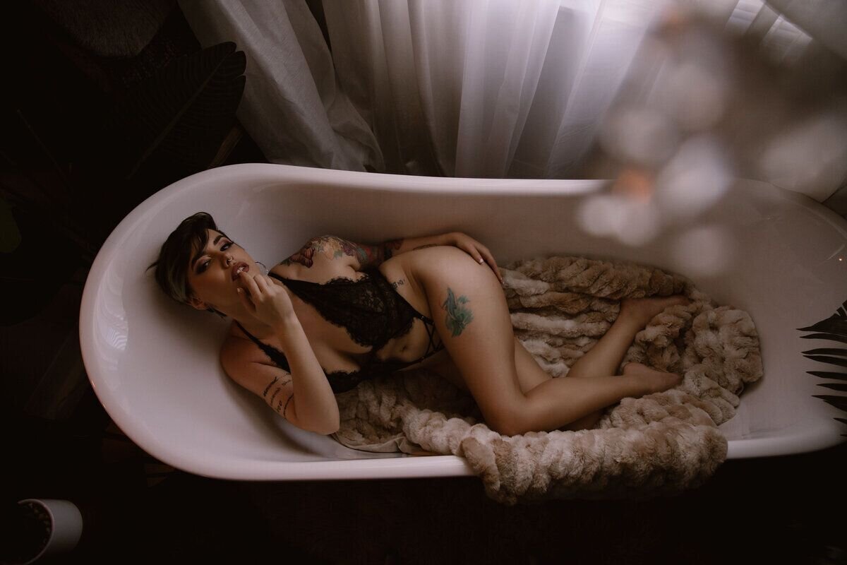 boudoir shoot - lynn dee photography
