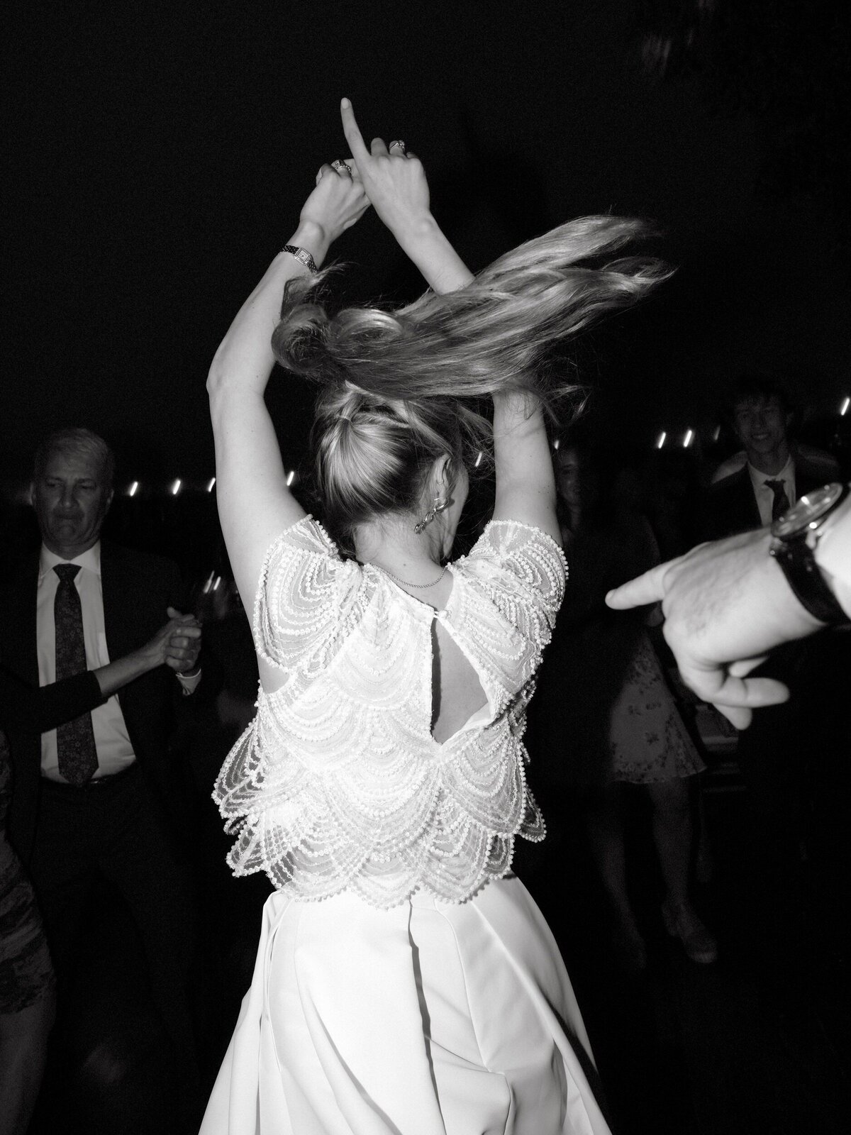 Wauwinet_Nantucket_Wedding_LevKuperman_096