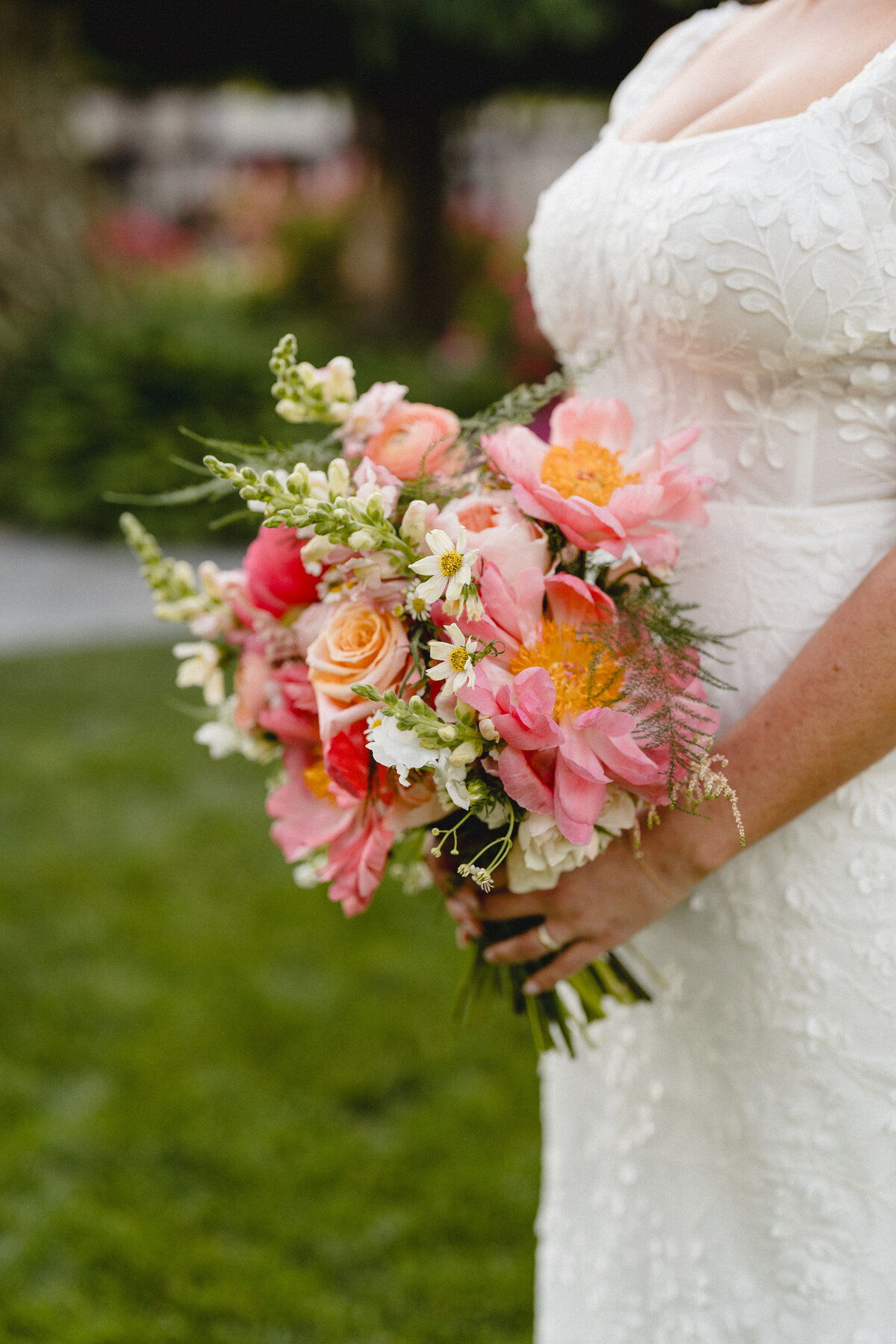 colorful-peony-bouquet-connecticut-wedding-florals