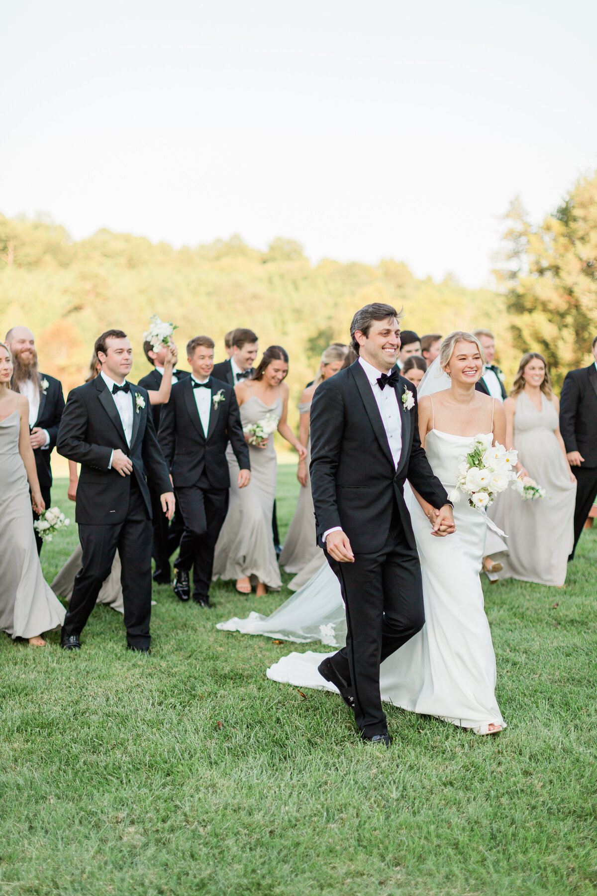 Matt&Carson-CastleHillCider-Charlottesville-Wedding-KelseyMariePhotography-September2021-0596